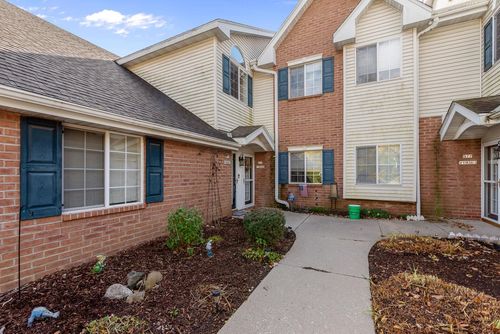 S77W19351 Lakewood Drive, Muskego, WI, 53150 | Card Image