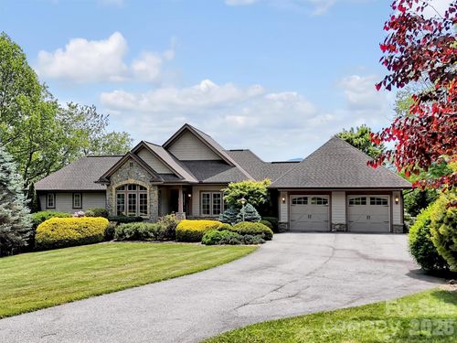 149 Cardinal Ln, Waynesville, NC, 28786-9121 | Card Image