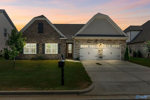 24389 Beacon Cir, Athens, AL, 35613-1212 | Card Image