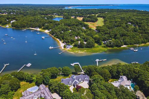 168 Garrison Ln, Osterville, MA, 02655-2412 | Card Image