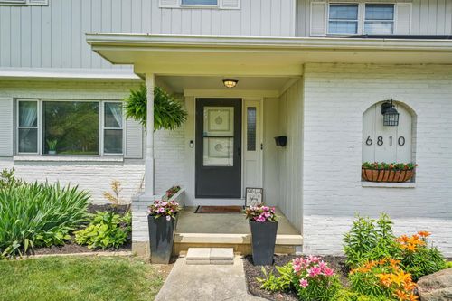 6810 Prior Pl, Reynoldsburg, OH, 43068-1724 | Card Image