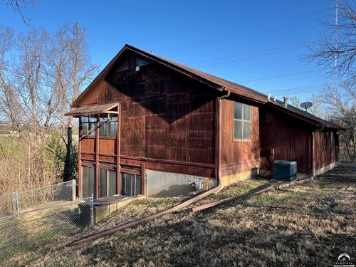 1807 Meadowlark Ln, Lawrence, KS, 66047-2331 | Card Image