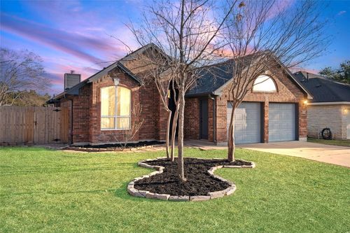 8002 Manx Dr, Round Rock, TX, 78681-3864 | Card Image