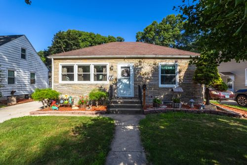 30 Blackhawk Hills Ct, Rock Island, IL, 61201-6935 | Card Image