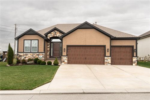 8777 Greeley St, Olathe, KS, 66061 | Card Image