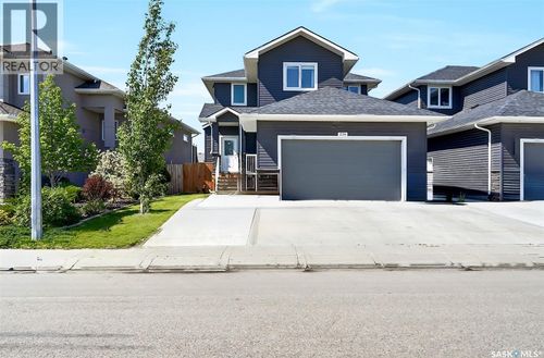 226 Gillies St, Saskatoon, SK, S7V0J7 | Card Image