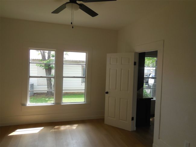 1202 W Main St, House other with 2 bedrooms, 1 bathrooms and null parking in Eastland TX | Image 12