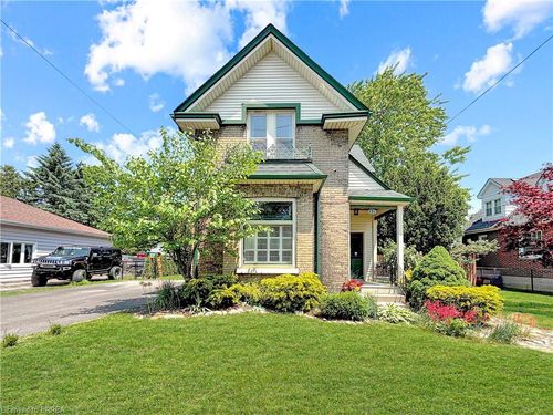 131 Terrace Hill St, Brantford, ON, N3R1G5 | Card Image