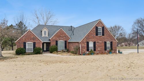 9910 Shadowlake Ln, Claremore, OK, 74017-5275 | Card Image