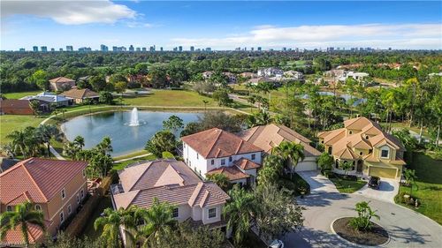 2840 Coco Lakes Dr, NAPLES, FL, 34105-4511 | Card Image