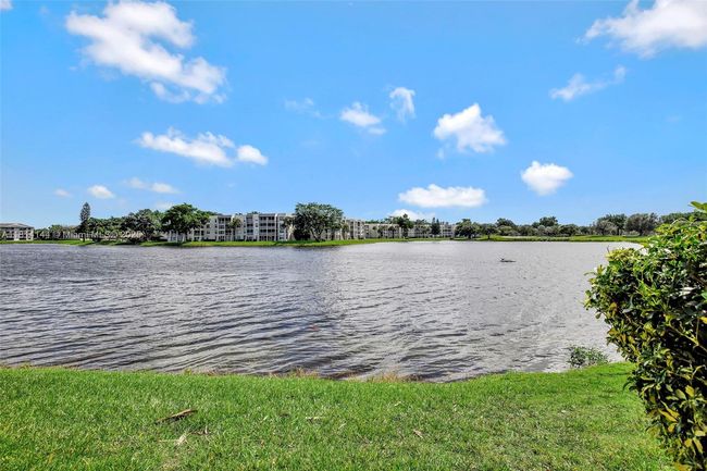 APT-101 - 9510 Seagrape Dr, Condo with 3 bedrooms, 2 bathrooms and null parking in Davie FL | Image 74
