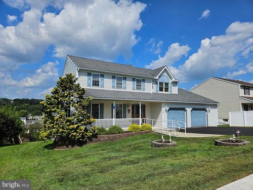 4509 Hillside Rd, READING, PA, 19606-8923 | Card Image
