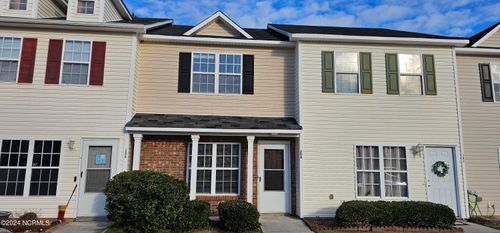 204 Fairwood Ct, Jacksonville, NC, 28546-7959 | Card Image
