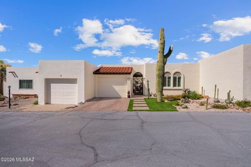 653 W Redondo Pl, Green Valley, AZ, 85614-2001 | Card Image