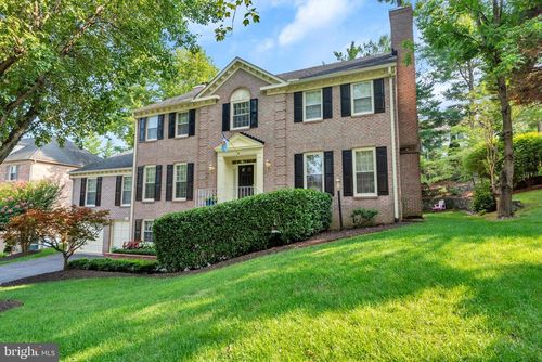 8828 Harness Trl, POTOMAC, MD, 20854-2555 | Card Image