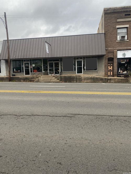 316 W Main St, Heber Springs, AR, 72543-3052 | Card Image