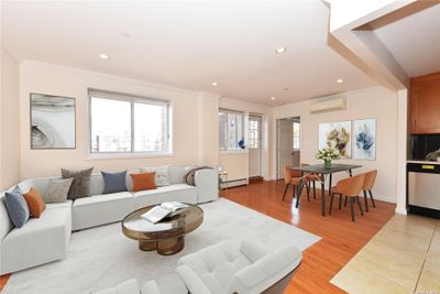 Staged Livingroom Kitchen | Image 3