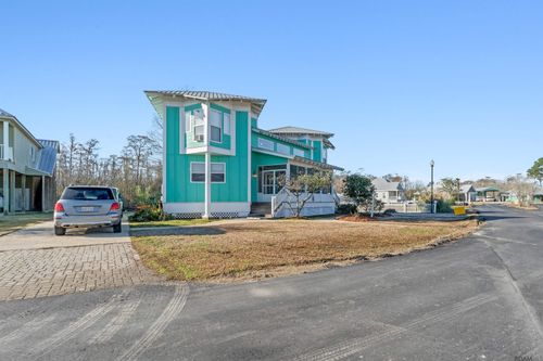 17097 Peace Point Dr, Springfield, LA, 70462-3601 | Card Image