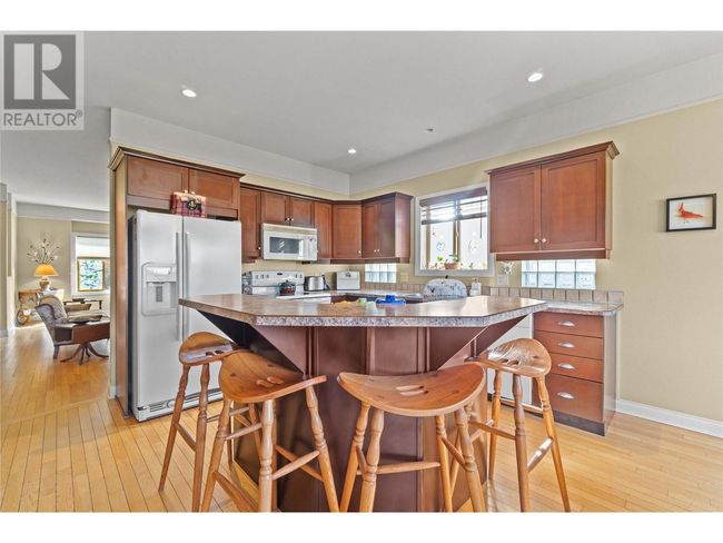 7 - 881 16 St Ne, House other with 3 bedrooms, 3 bathrooms and 2 parking in Salmon Arm BC | Image 20