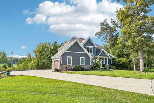 883 Shadow Oak Bnd, Marysville, OH, 43040-7583 | Card Image