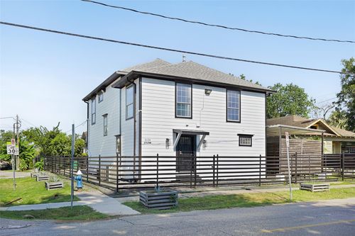 1-2120 Fulton St, Houston, TX, 77009-8131 | Card Image
