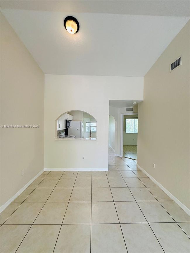 UNIT-203 - 1251 Se 28 Th Ct, Condo with 2 bedrooms, 2 bathrooms and null parking in Homestead FL | Image 5