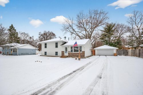 11410 Heather St Nw, Coon Rapids, MN, 55433-3452 | Card Image