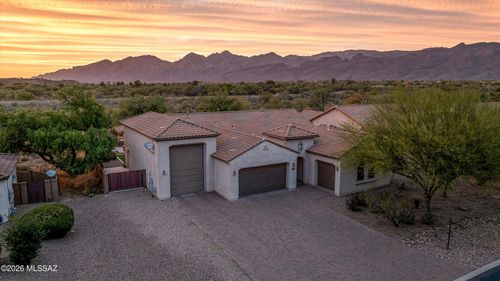 2447 N Wychwood Ct, Tucson, AZ, 85749-8403 | Card Image