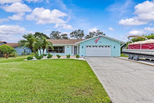 1507 Poinsettia Ave, Tarpon Springs, FL, 34689-2326 | Card Image