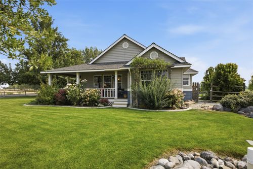 7203 Dahl Rd Ne, Moses Lake, WA, 98837-9254 | Card Image