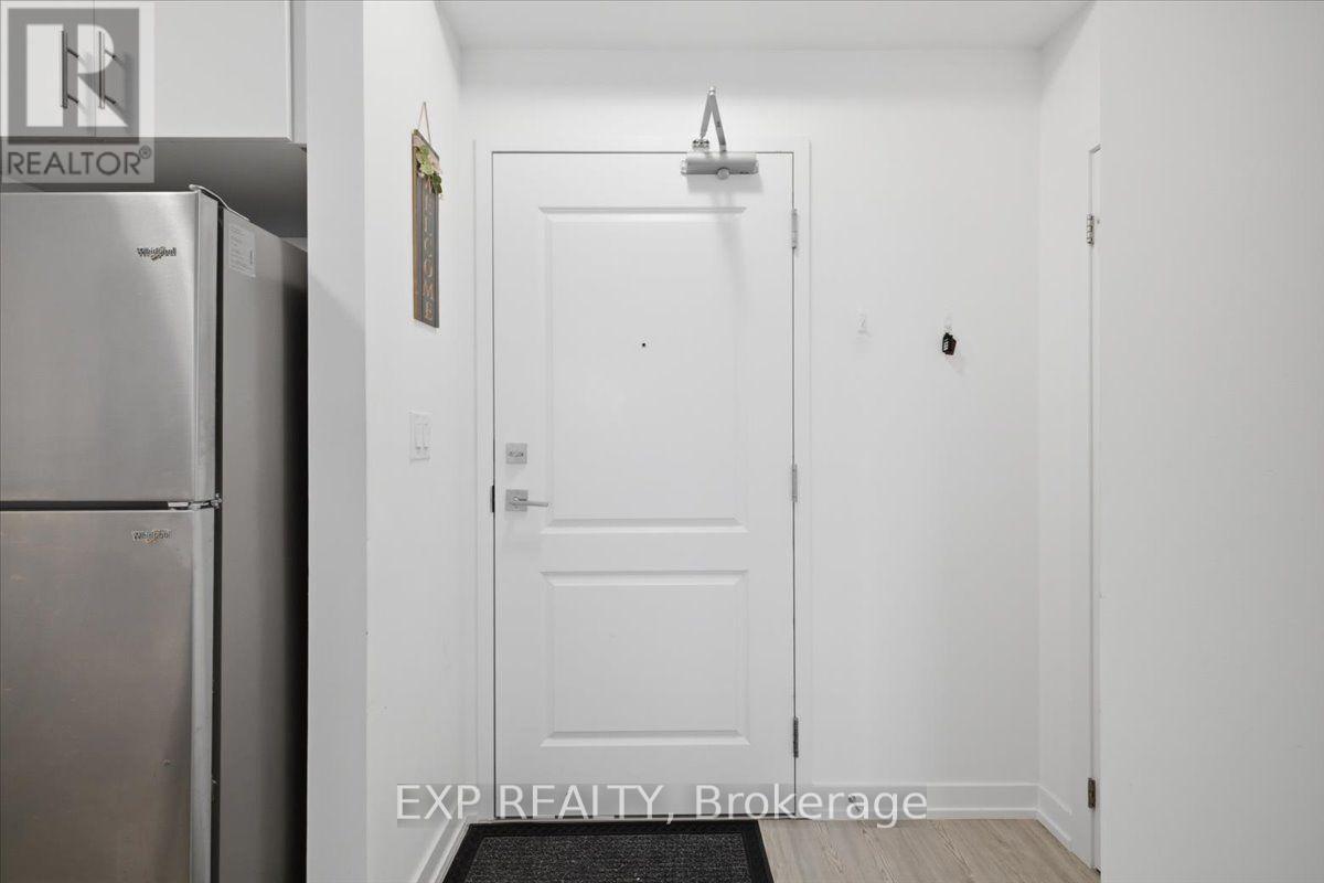 Residential in Hamilton (Waterdown) 4