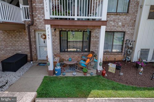 77-7105 Hilltop Dr, BROOKHAVEN, PA, 19015-1324 | Card Image