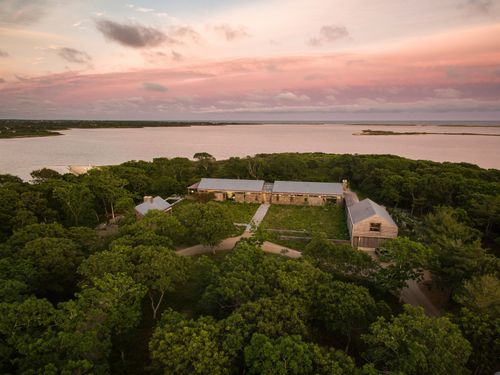 33 Boldwater Rd, Edgartown, MA, 02539-6200 | Card Image