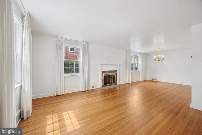 140 Barrie Rd, House other with 3 bedrooms, 3 bathrooms and null parking in ARDMORE PA | Image 4