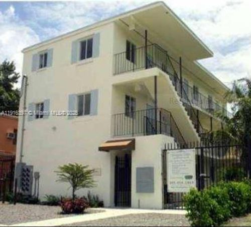 6-3680 Oak Ave, Miami, FL, 33133-4936 | Card Image