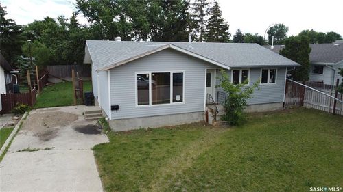 222 Tims Cres, Swift Current, SK, S9H4K8 | Card Image