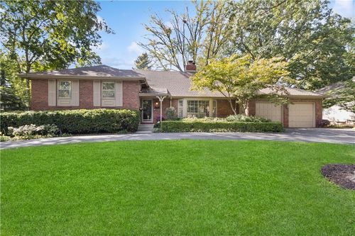 5750 Windsor Dr, Fairway, KS, 66205-3343 | Card Image