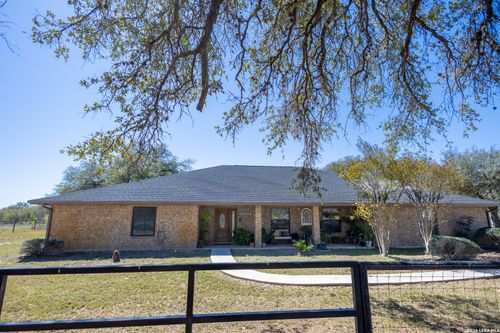 1219 County Road 761, Devine, TX, 78016-4308 | Card Image