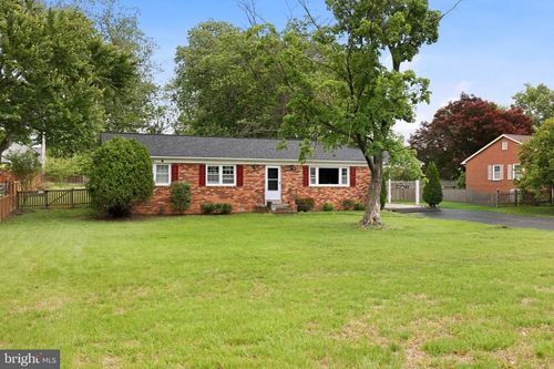 8911 Peabody St, MANASSAS, VA, 20110-2551 | Card Image