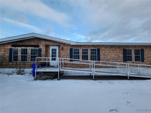 352 Applewood Dr, Lockport, NY, 14094-9152 | Card Image