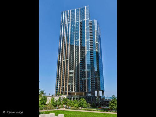 apt-909-211 N Harbor Dr, CHICAGO, IL, 60601-7557 | Card Image