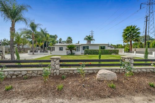 9950 La Docena Ln, Pico Rivera, CA, 90660-5616 | Card Image