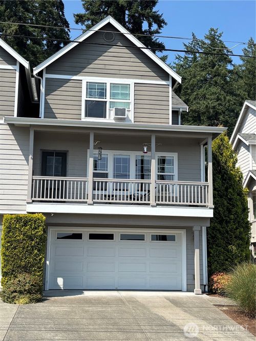 105 N Lafayette Ave, Bremerton, WA, 98312-3734 | Card Image