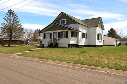 2102 E Main Street, Ashland, WI, 54806 | Card Image
