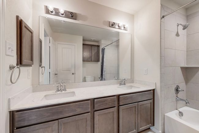 366 Rolling Meadow Dr, House other with 5 bedrooms, 2 bathrooms and null parking in Wilmer TX | Image 33