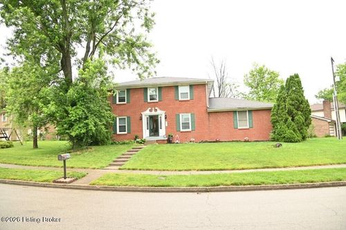 3217 Yellowstone Pkwy, Lexington, KY, 40517-4061 | Card Image