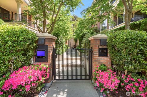4-1188 Harvard Ave E, Seattle, WA, 98102-4393 | Card Image