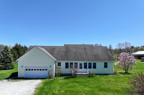 1689 South St, New Haven, VT, 05472-4051 | Card Image