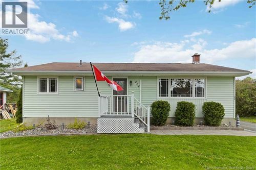 204 Macfarlane St, Fredericton, NB, E3A1V6 | Card Image