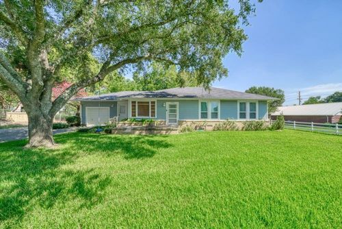 1524 Highway 159 W, Bellville, TX, 77418-1922 | Card Image